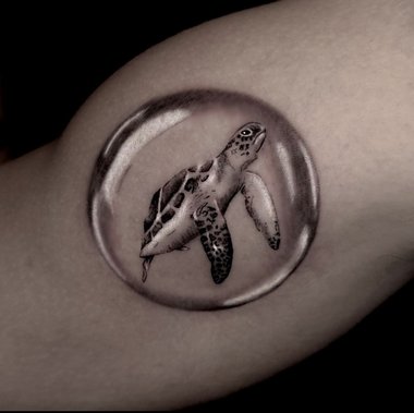 Schildkröte Seifenblase Tattoo